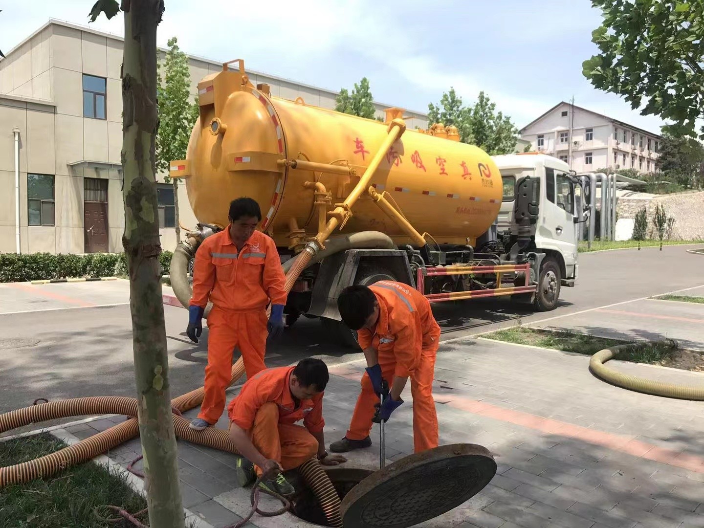 凯里化粪池清理与5-8吨吸粪车施工效率分析